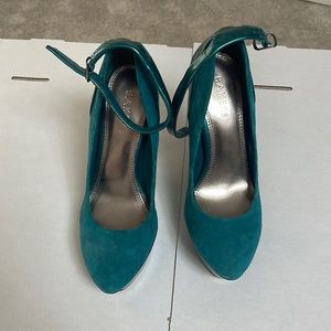 Teal heels